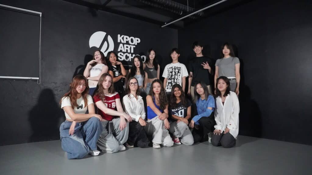 élèves à l'académie Kpop Art School